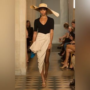 Jacquemus “Le Bomba” skirt